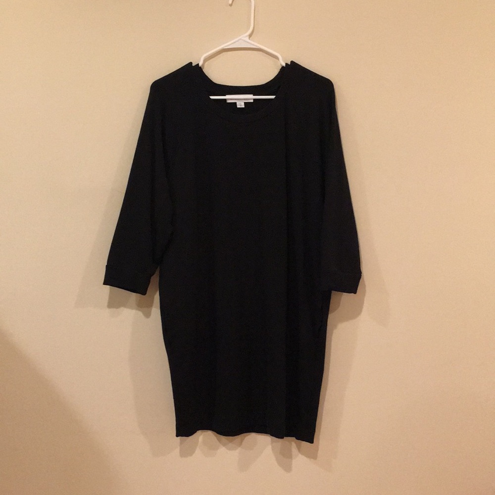 Amour Vert sweatshirt dress.